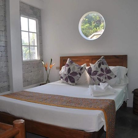 Stone Creek House Bed & Breakfast Romblon Luaran gambar