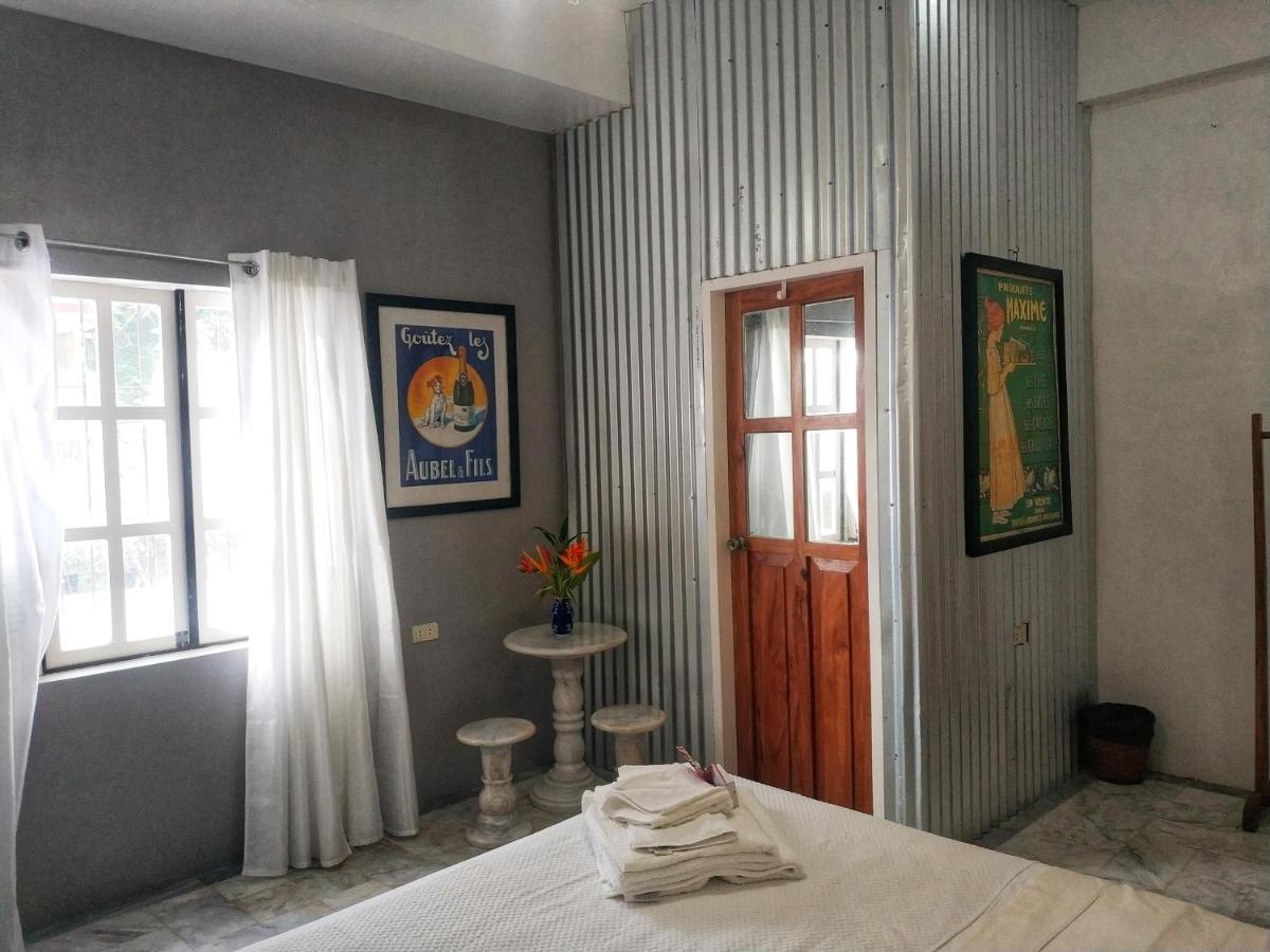 Stone Creek House Bed & Breakfast Romblon Luaran gambar