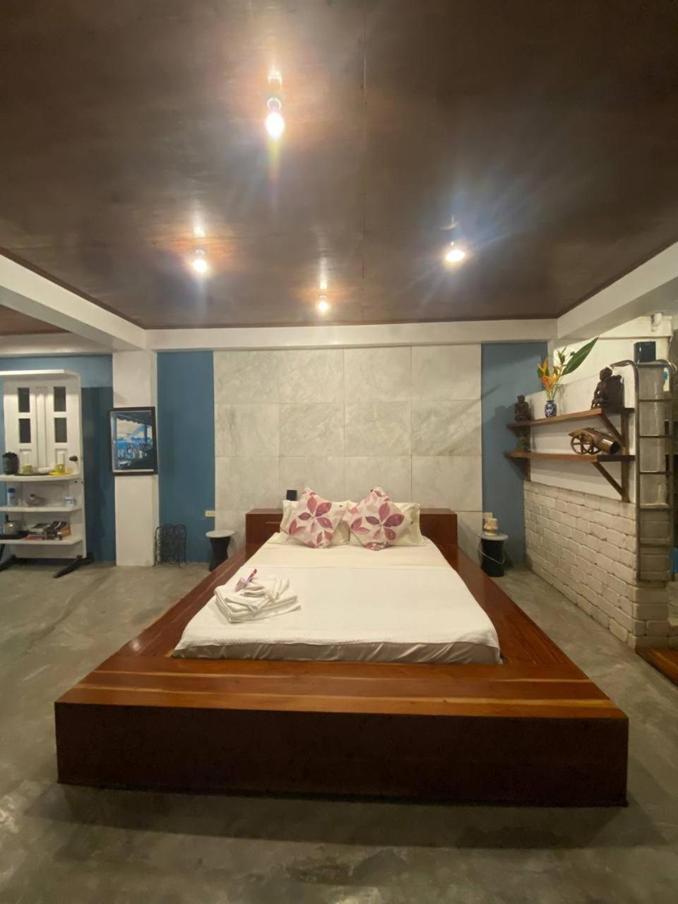 Stone Creek House Bed & Breakfast Romblon Luaran gambar