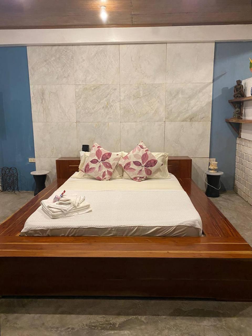 Stone Creek House Bed & Breakfast Romblon Luaran gambar